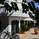 Casa Di Arturo بيت للعطل فينتوتيني