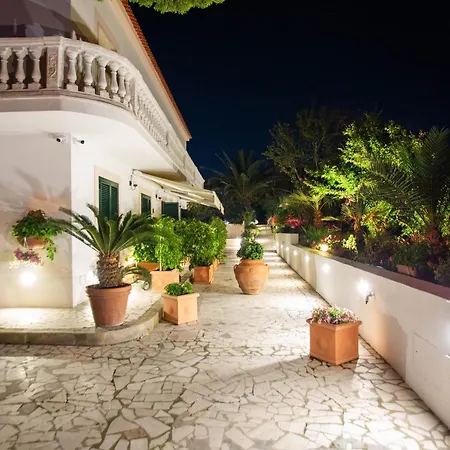 Casa Di Arturo Ventotene